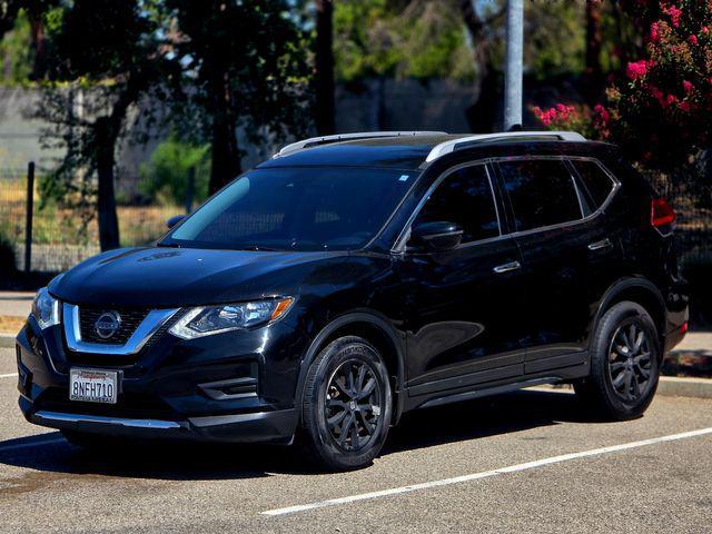 Photo of 2020 Magnetic Black Pearl Nissan Rogue