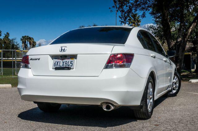 Photo of 2009 Taffeta White Honda Accord
