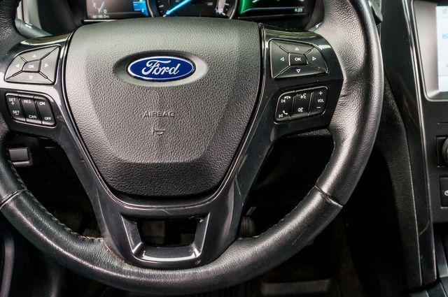 Photo of 2018 White Ford Explorer