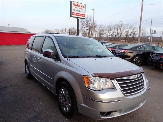 2008 Chrysler Town & Country