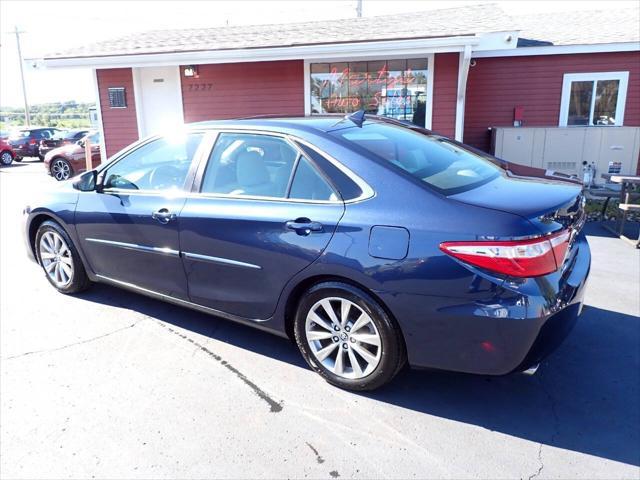Photo of 2015 Blue Toyota Camry
