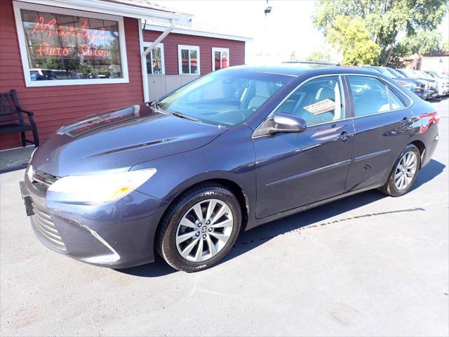 Photo of 2015 Blue Toyota Camry