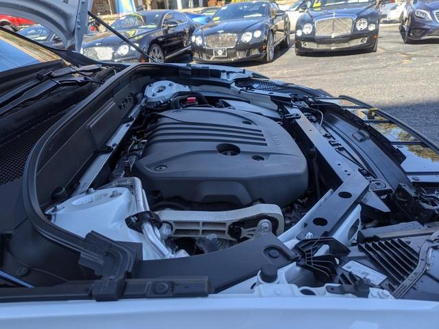 Photo of 2022 White Volvo XC60