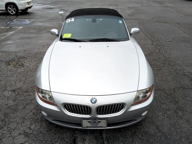 Photo of 2004 Titanium Silver Metallic BMW Z4
