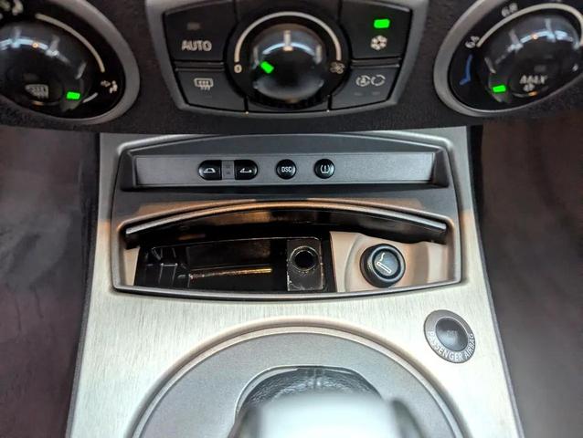 Photo of 2004 Titanium Silver Metallic BMW Z4