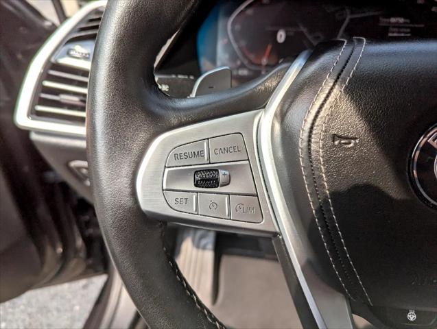 Photo of 2022 Gray BMW X7