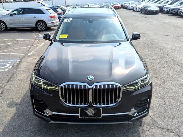 Photo of 2022 Gray BMW X7