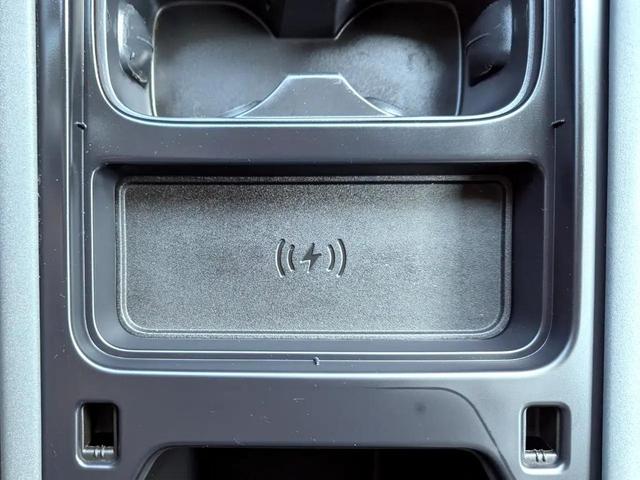 Photo of 2023 Lantau Bronze Metallic Land Rover Defender