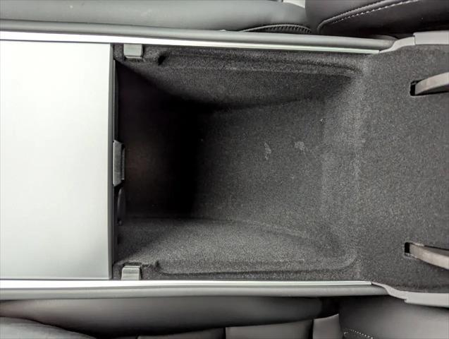 Photo of 2021 Pearl White Multi-Coat Tesla Model 3