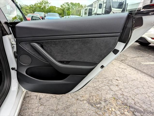 Photo of 2021 Pearl White Multi-Coat Tesla Model 3