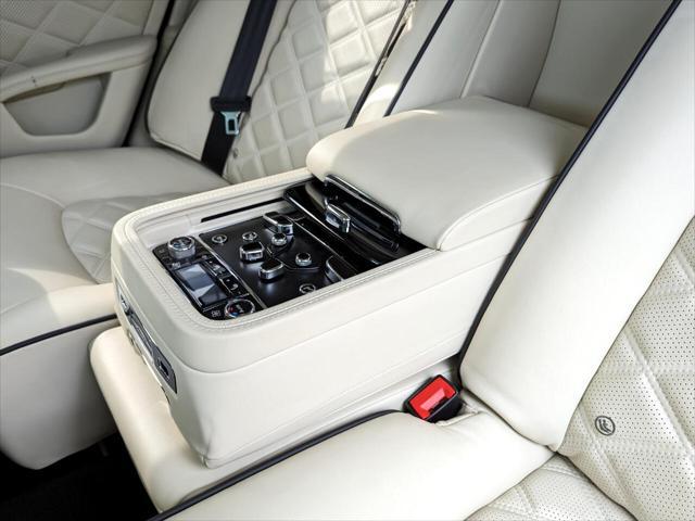 Photo of 2014 Black Bentley Mulsanne