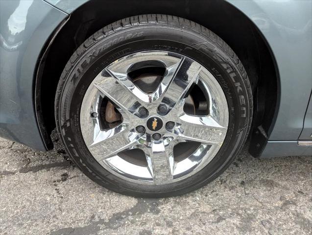 Photo of 2009 Green Chevrolet Malibu