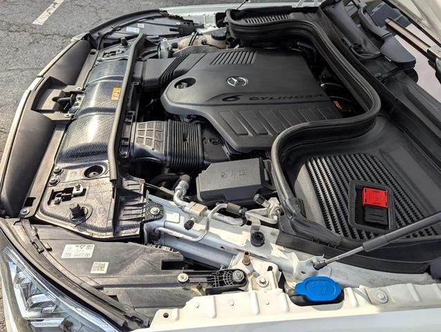 Photo of 2021 White Mercedes-Benz GLS 450