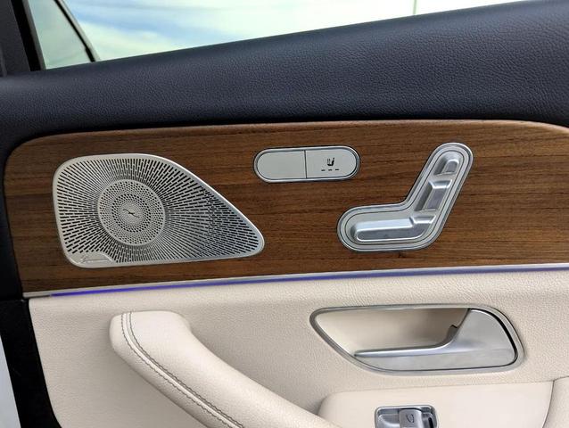 Photo of 2021 White Mercedes-Benz GLS 450