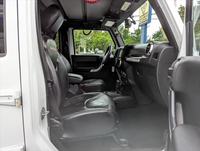 Photo of 2015 Bright White Clearcoat Jeep Wrangler Unlimited