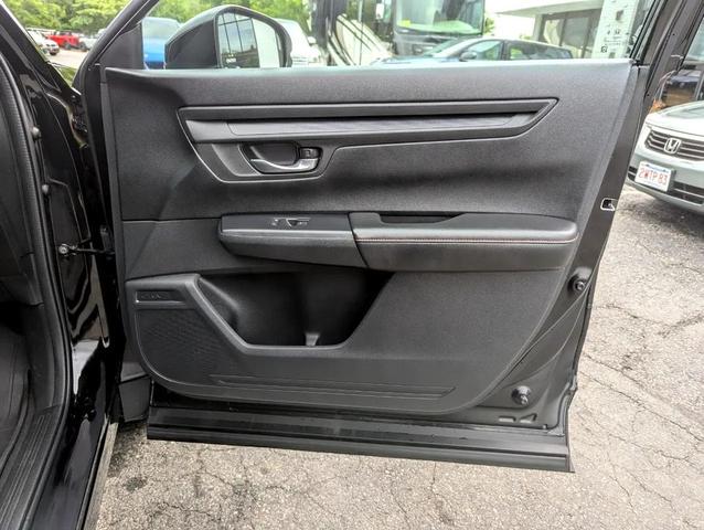 Photo of 2024 Crystal Black Pearl Honda CR-V Hybrid