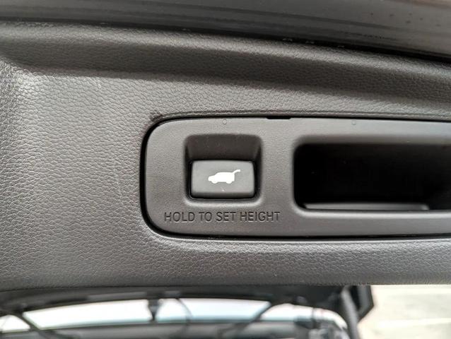 Photo of 2024 Crystal Black Pearl Honda CR-V Hybrid