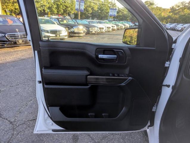 Photo of 2021 Iridescent Pearl Tricoat Chevrolet Silverado 1500