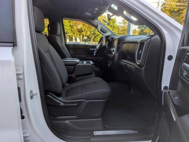 Photo of 2021 Iridescent Pearl Tricoat Chevrolet Silverado 1500