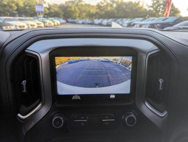 Photo of 2021 Iridescent Pearl Tricoat Chevrolet Silverado 1500
