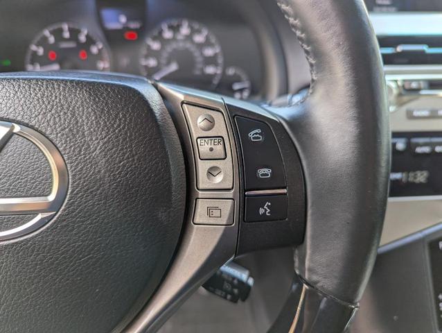 Photo of 2013 Pearl White Lexus RX 350
