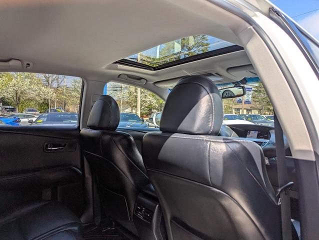 Photo of 2013 Pearl White Lexus RX 350