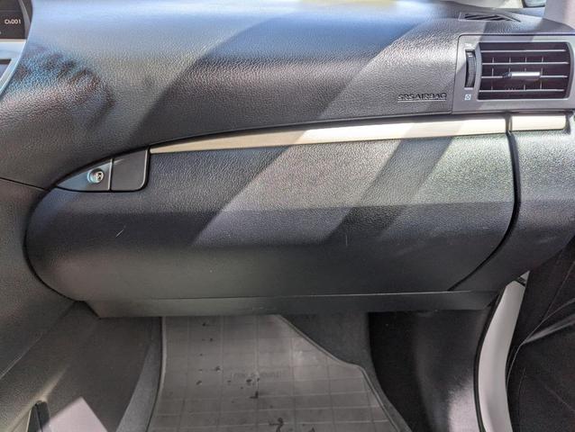 Photo of 2013 Pearl White Lexus RX 350