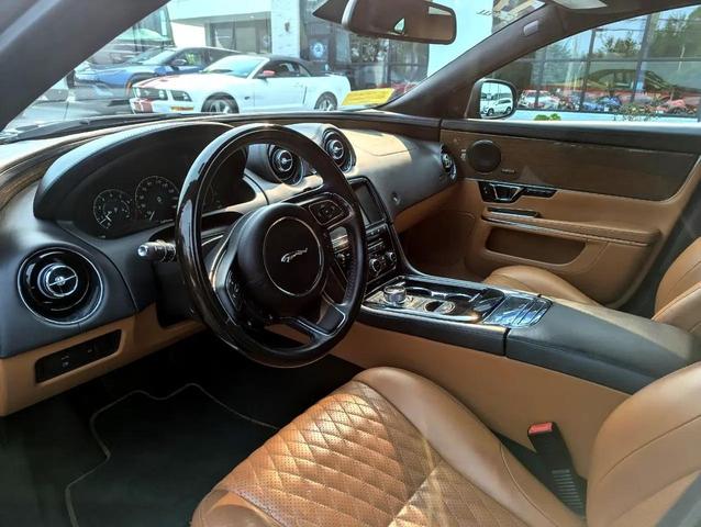 Photo of 2017 Gray Jaguar XJ