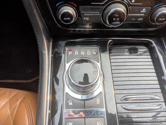 Photo of 2017 Gray Jaguar XJ