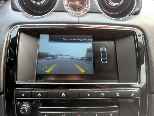 Photo of 2017 Gray Jaguar XJ