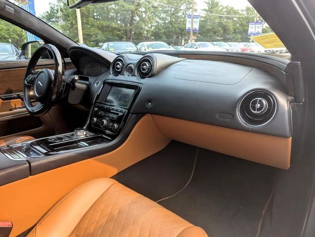 Photo of 2017 Gray Jaguar XJ