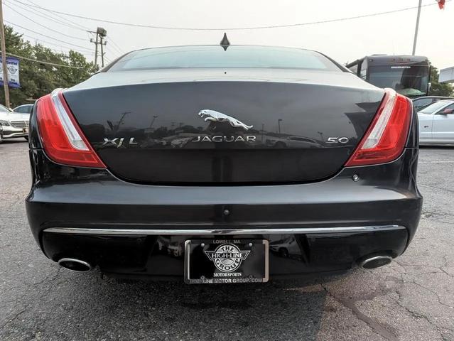 Photo of 2017 Gray Jaguar XJ