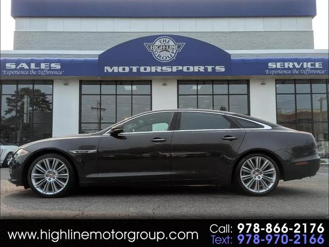 Photo of 2017 Gray Jaguar XJ