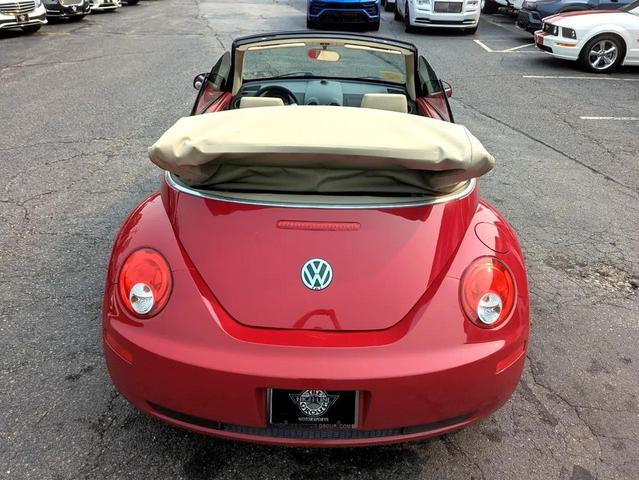 Photo of 2008 Red Volkswagen New Beetle