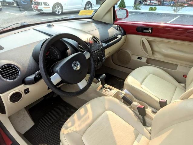 Photo of 2008 Red Volkswagen New Beetle