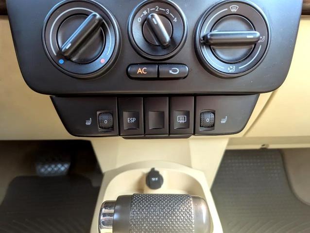 Photo of 2008 Red Volkswagen New Beetle