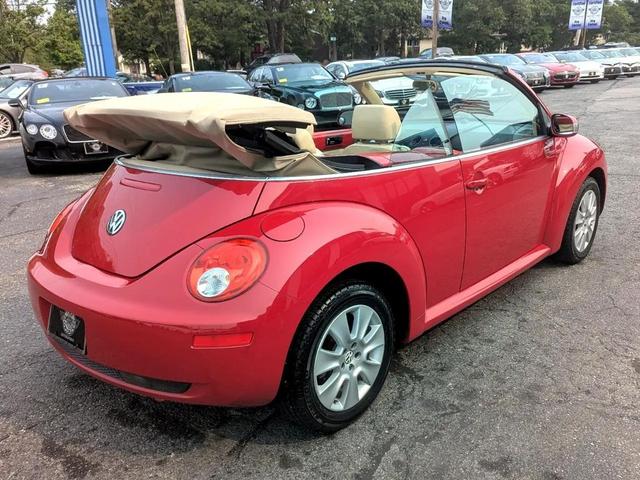 Photo of 2008 Red Volkswagen New Beetle