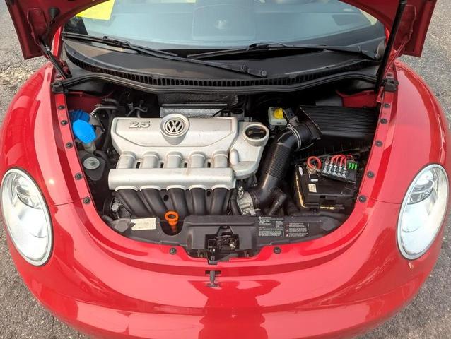 Photo of 2008 Red Volkswagen New Beetle