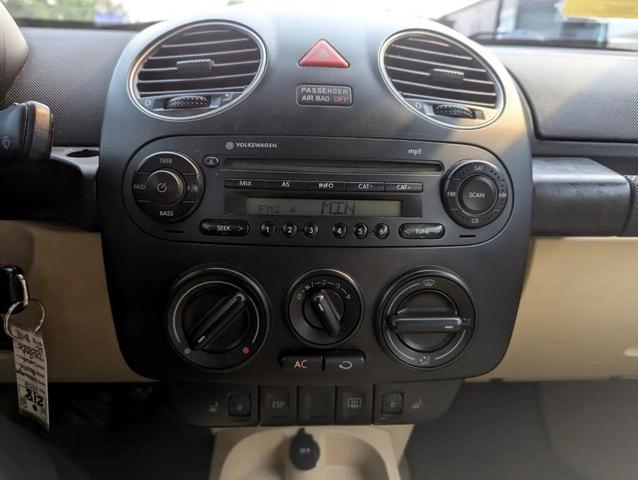 Photo of 2008 Red Volkswagen New Beetle