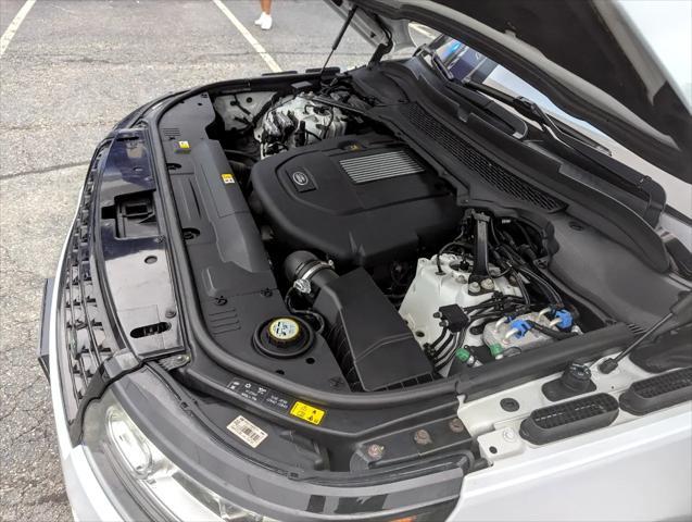 Photo of 2016 White Land Rover Range Rover