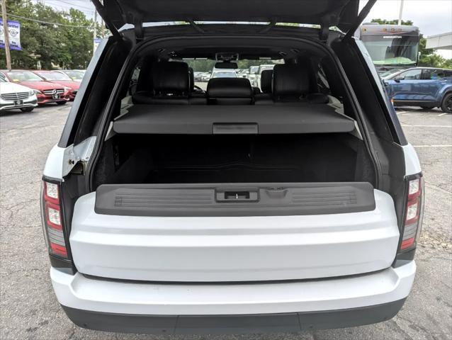 Photo of 2016 White Land Rover Range Rover