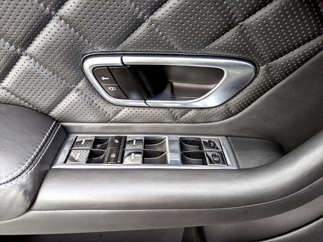 Photo of 2016 Beluga Black Bentley Continental GT