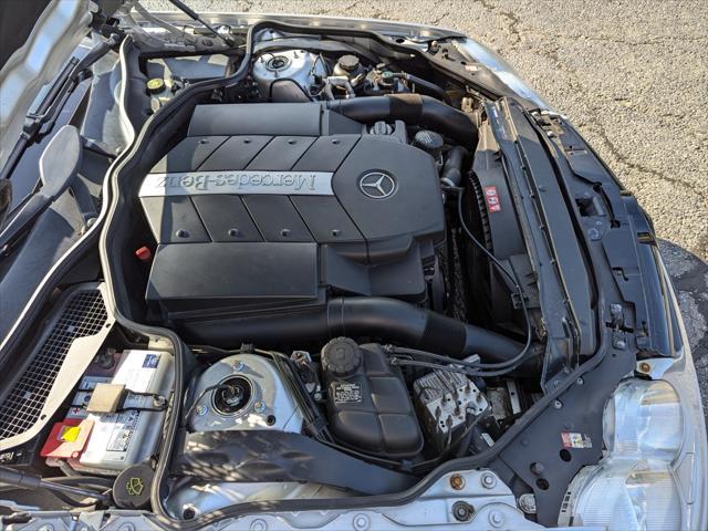 Photo of 2005 Silver Mercedes-Benz SL-Class
