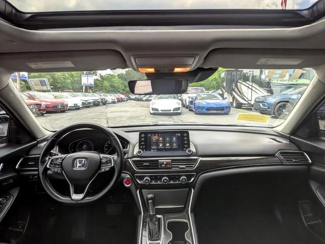 Photo of 2018 Lunar Silver Metallic Honda Accord