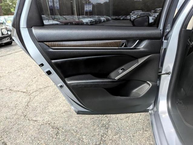 Photo of 2018 Lunar Silver Metallic Honda Accord
