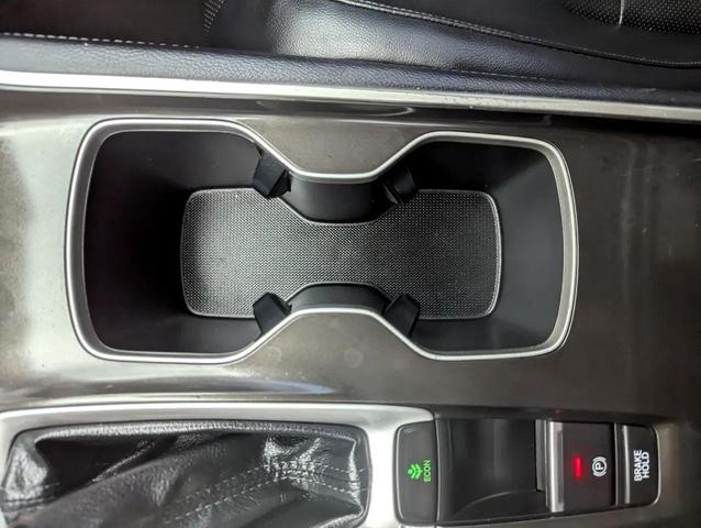 Photo of 2018 Lunar Silver Metallic Honda Accord