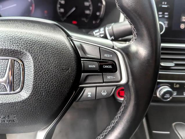 Photo of 2018 Lunar Silver Metallic Honda Accord