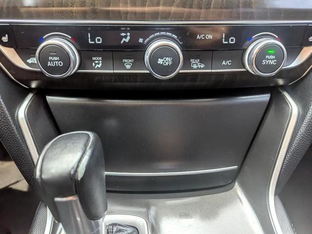 Photo of 2018 Lunar Silver Metallic Honda Accord