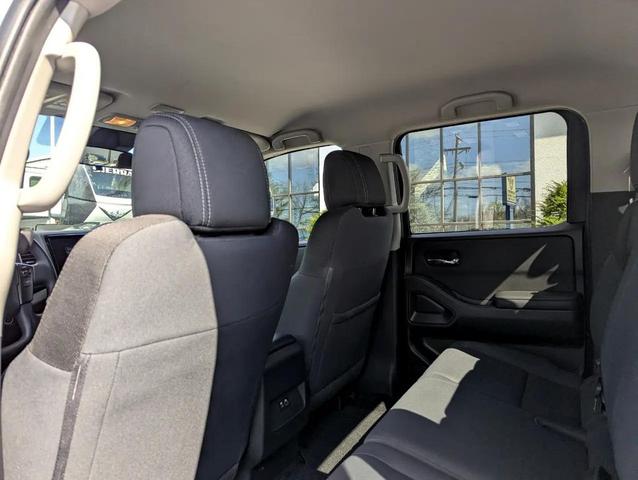 Photo of 2023 Gun Metallic Nissan Frontier