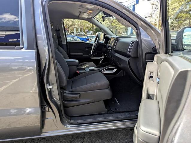 Photo of 2023 Gun Metallic Nissan Frontier
